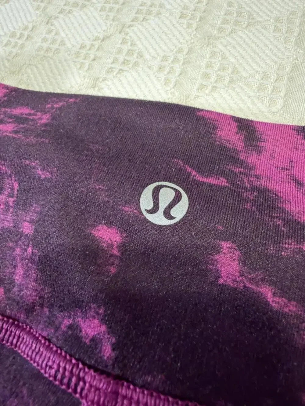 Lululemon Align High Rise Leggings 25” Size 6 Purple Black Tie Dye Yoga Gym